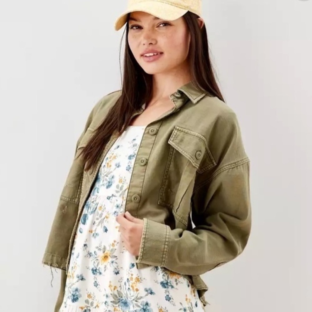American Eagle Cropped Olive Green Distressed Military Utility Shacket